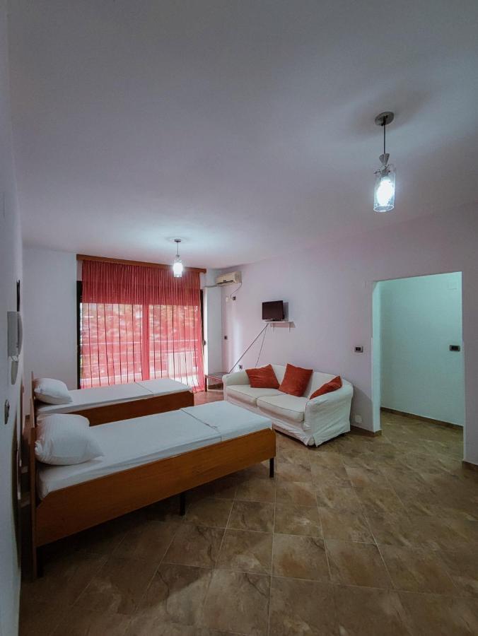 El Rio Apartments Sarande Ngoại thất bức ảnh