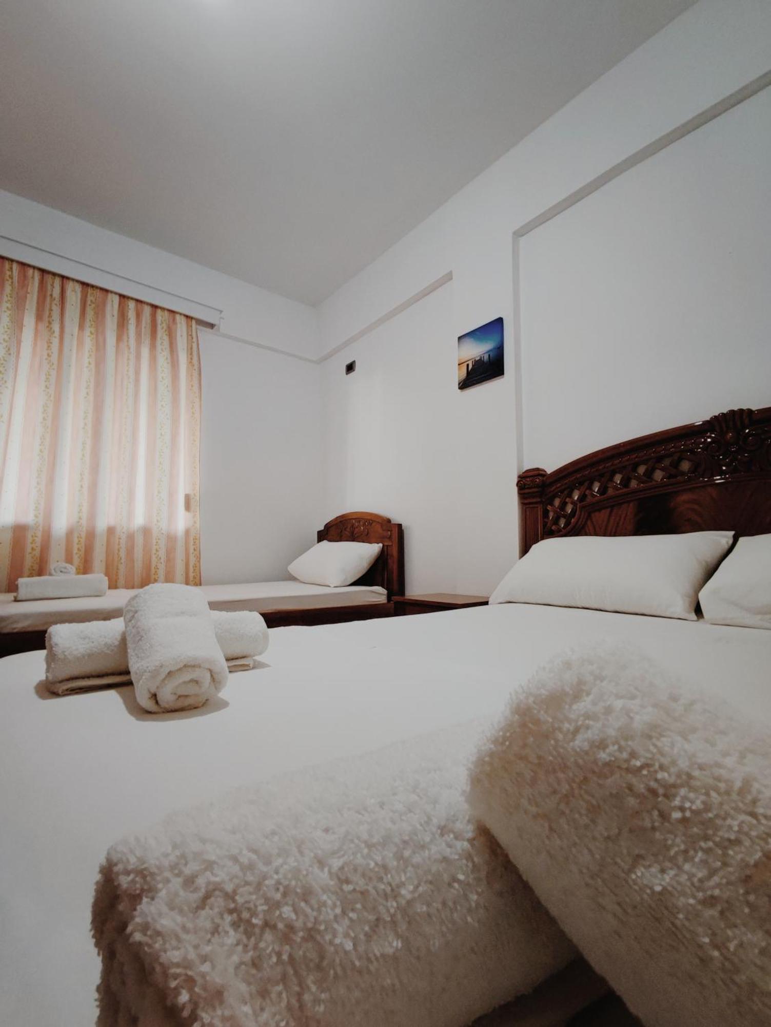 El Rio Apartments Sarande Phòng bức ảnh