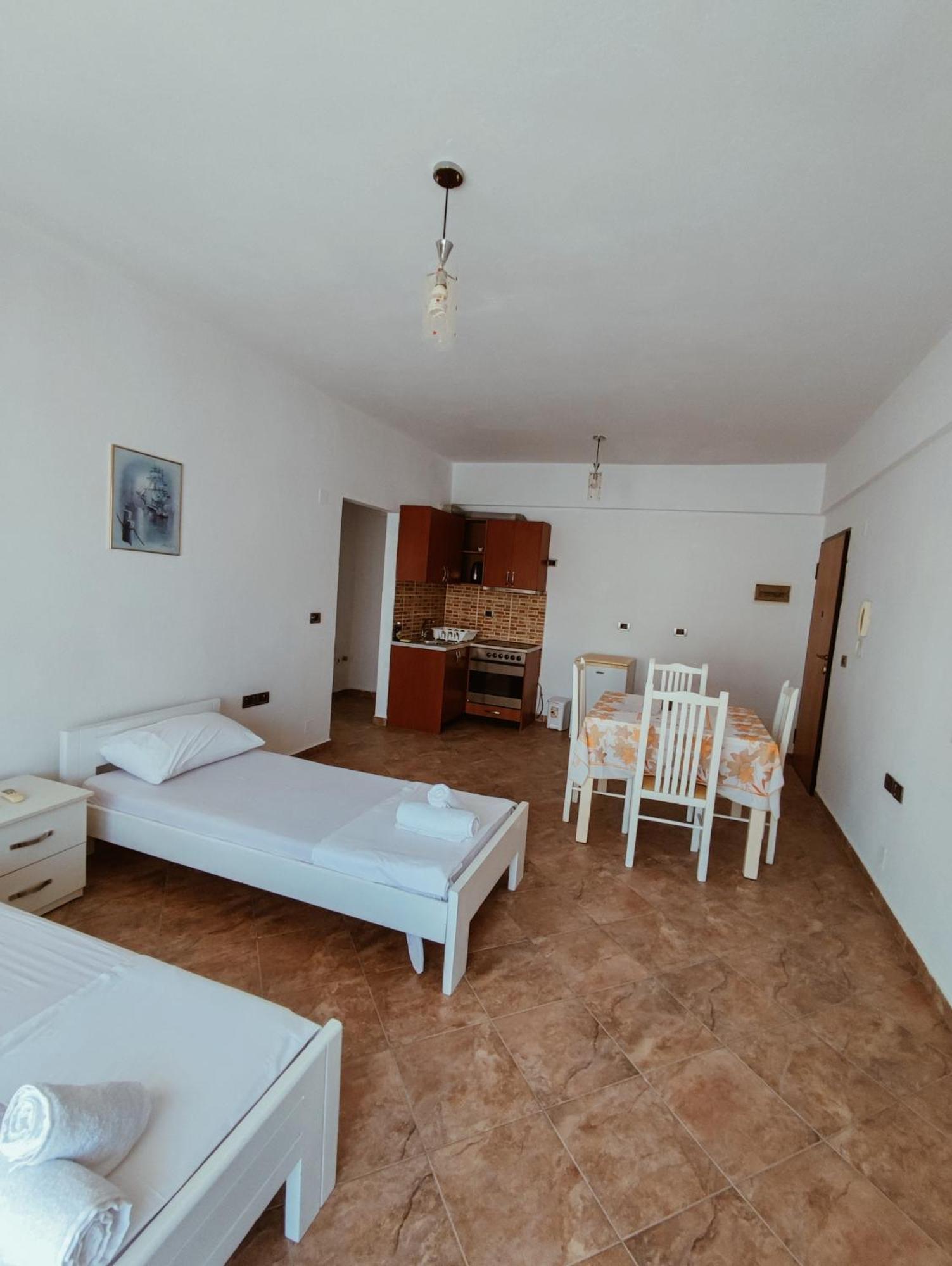 El Rio Apartments Sarande Phòng bức ảnh