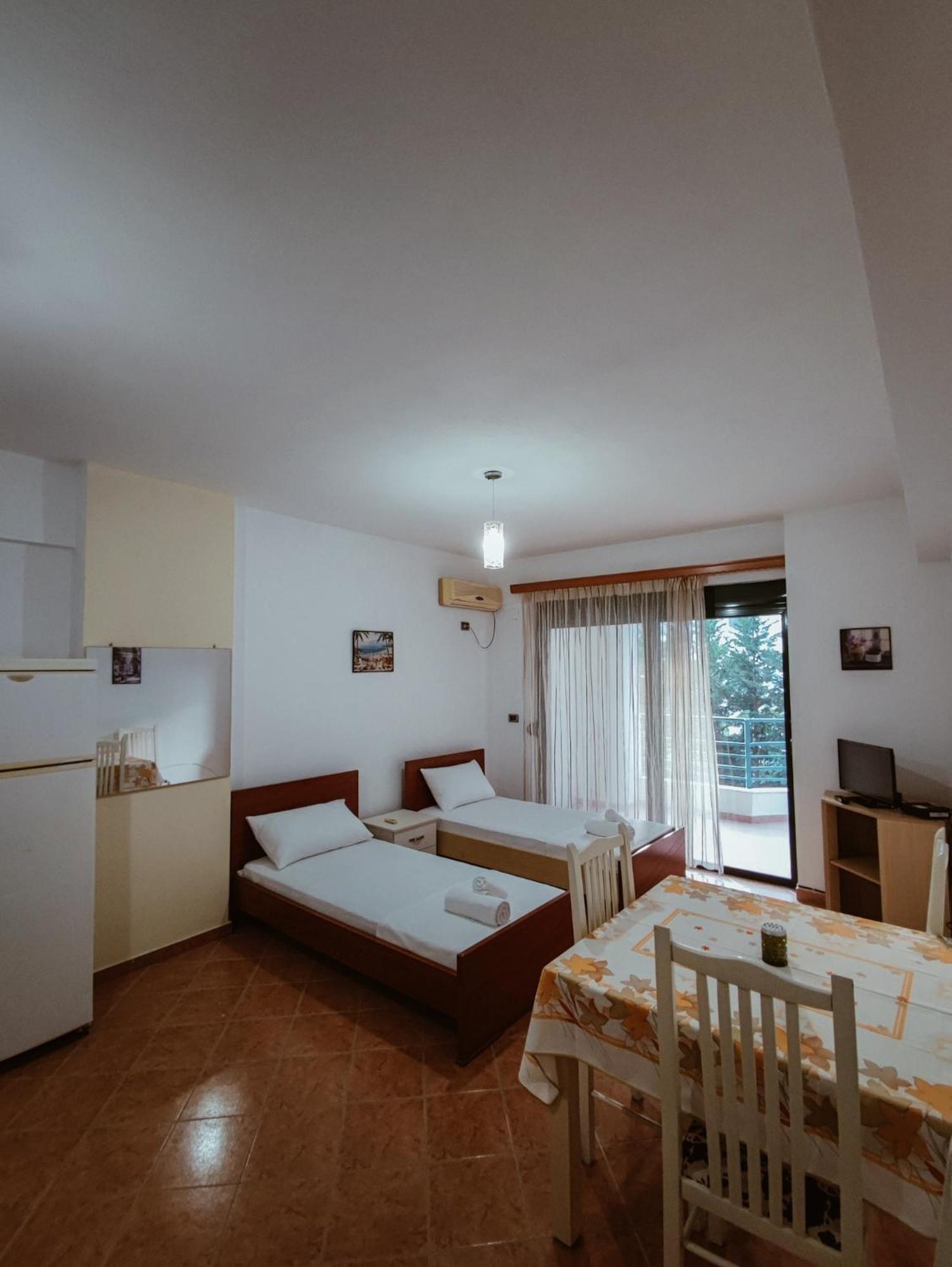 El Rio Apartments Sarande Phòng bức ảnh