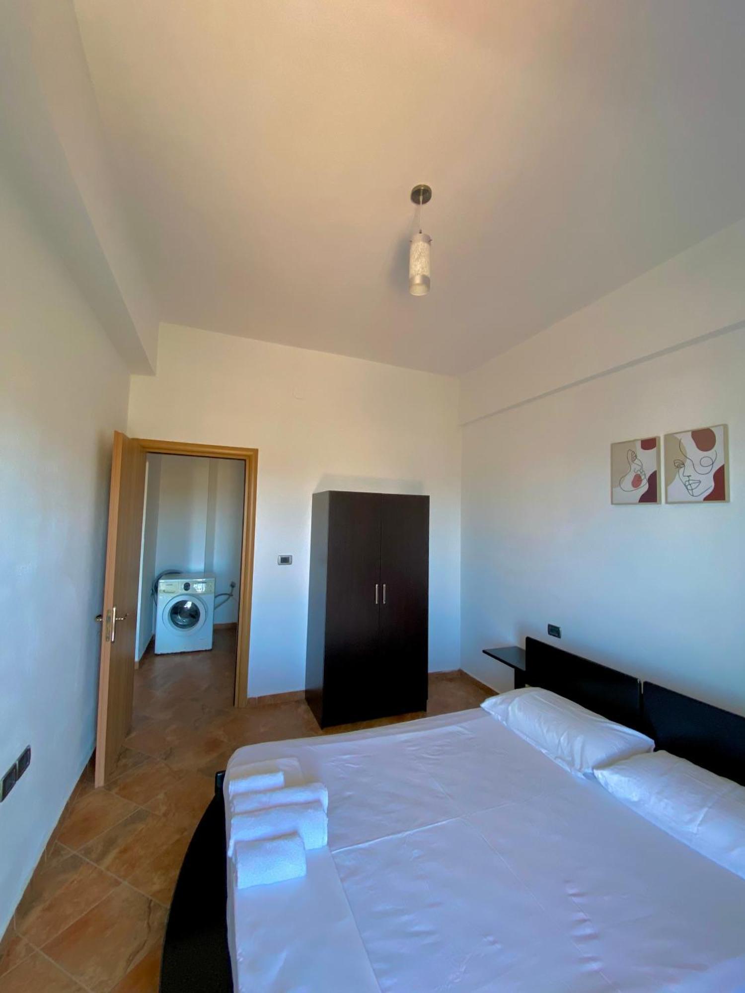 El Rio Apartments Sarande Ngoại thất bức ảnh